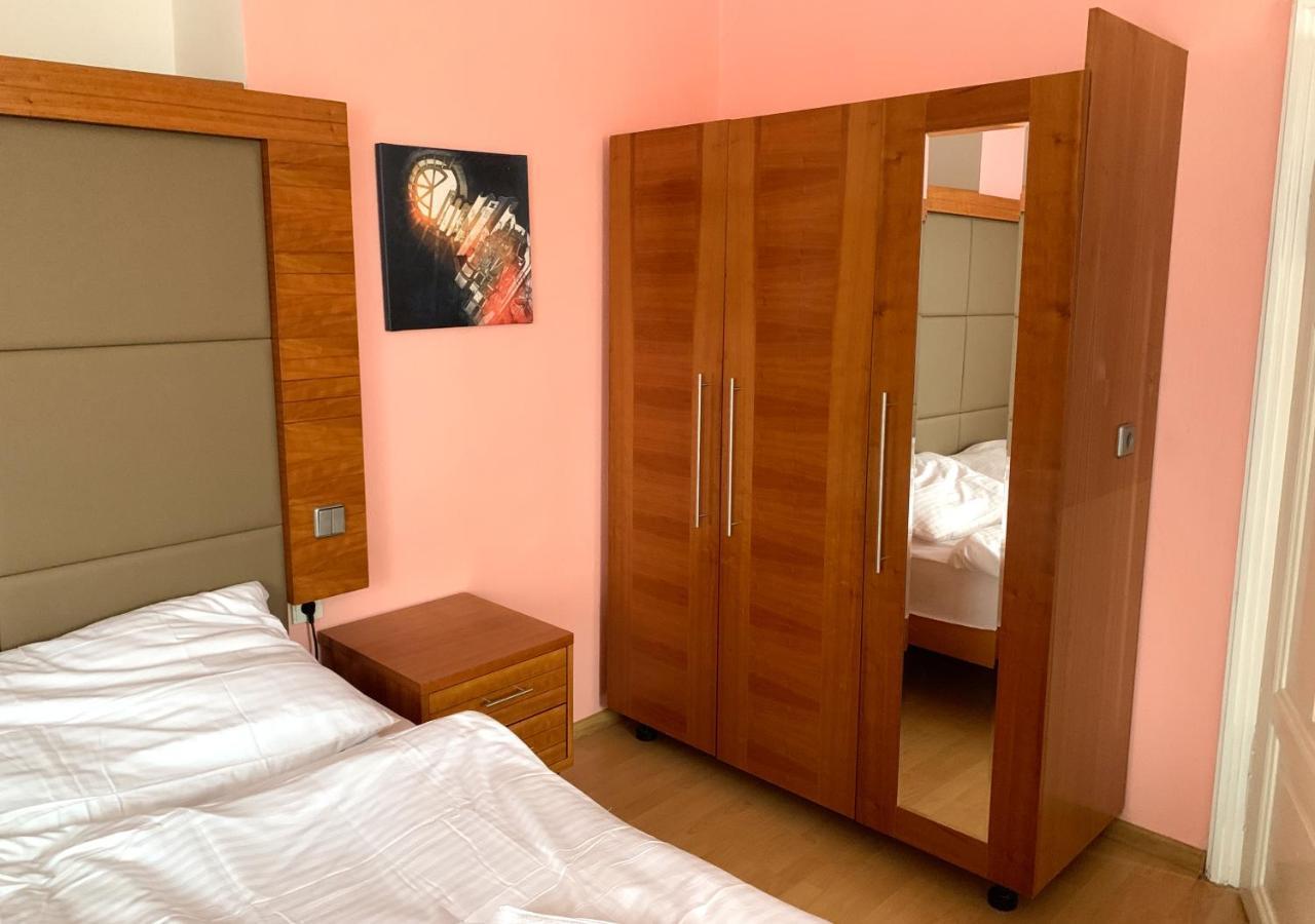 Penzion Mlynicky Dvur Cervena Voda Exterior photo