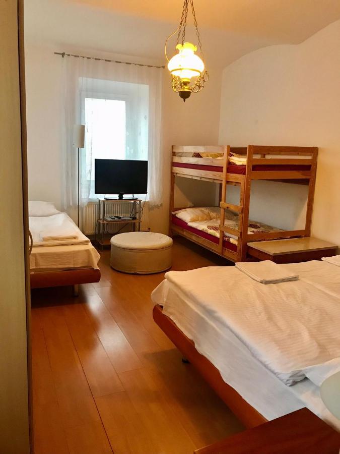 Penzion Mlynicky Dvur Cervena Voda Exterior photo
