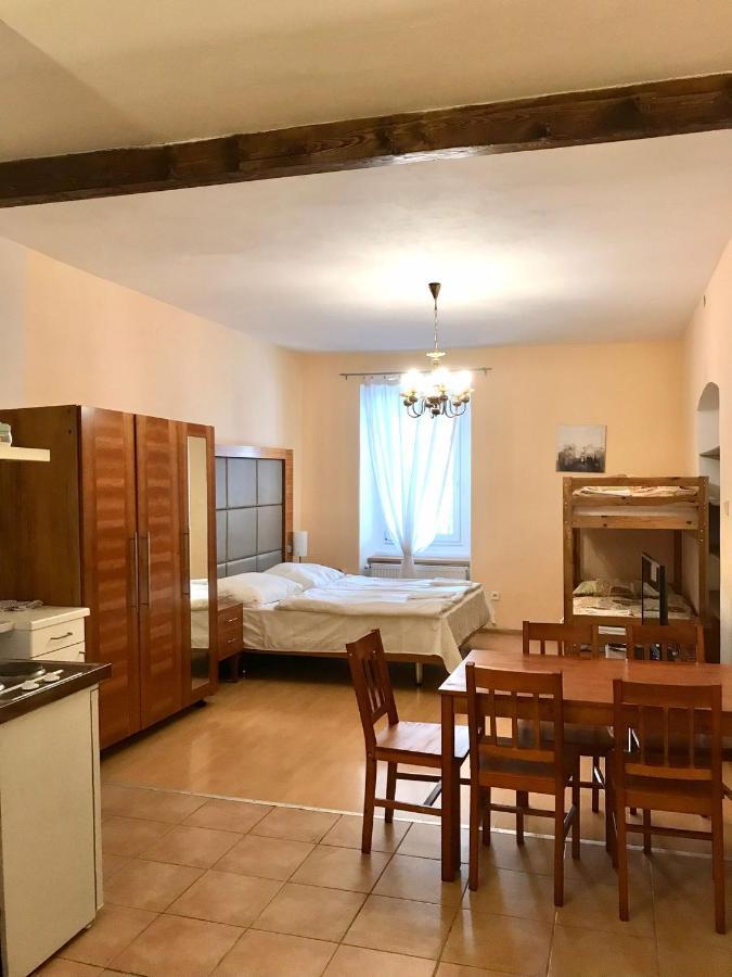 Penzion Mlynicky Dvur Cervena Voda Exterior photo